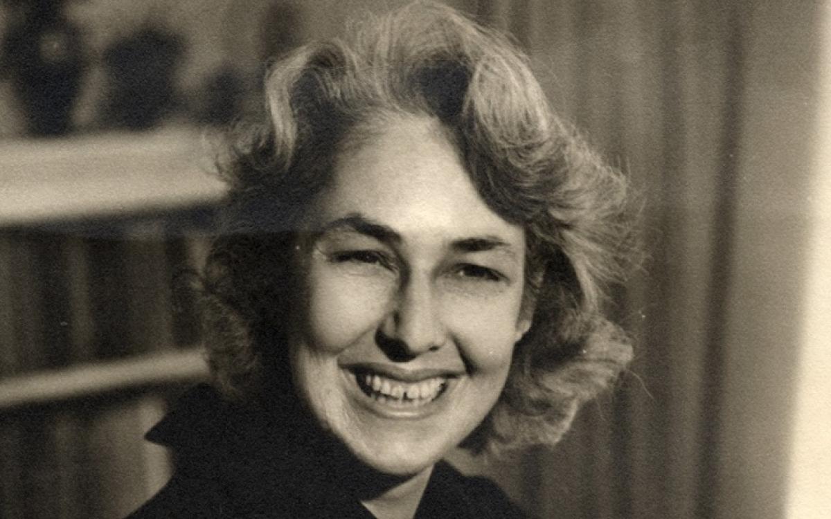 Portrait of Edith Iglauer in New York City (early to mid 1960s).