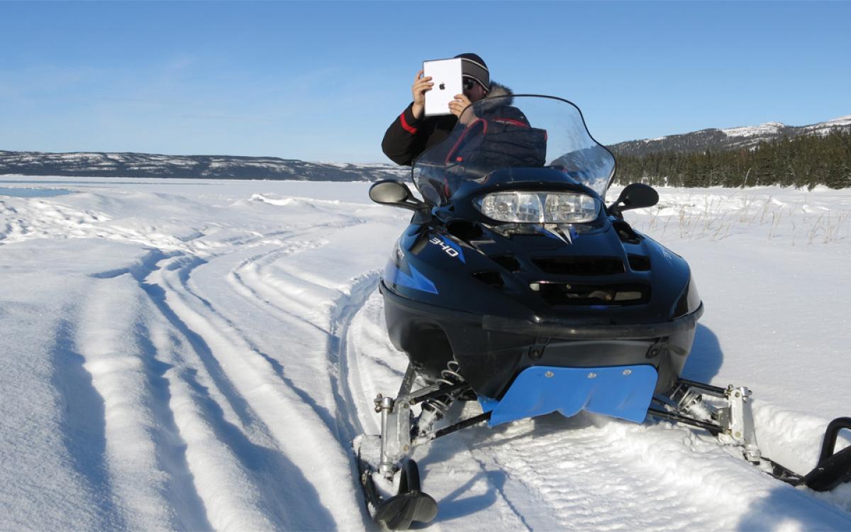 A NEW APP, INUKNET, GIVES NUNATSIAVUMMIUT THE CHANCE TO TRACK THE EVERY-DAY EFFECTS OF CLIMATE CHANGE ON PEOPLE. PHOTO COURTESY ASHLEE CUNSOLO WILLOX