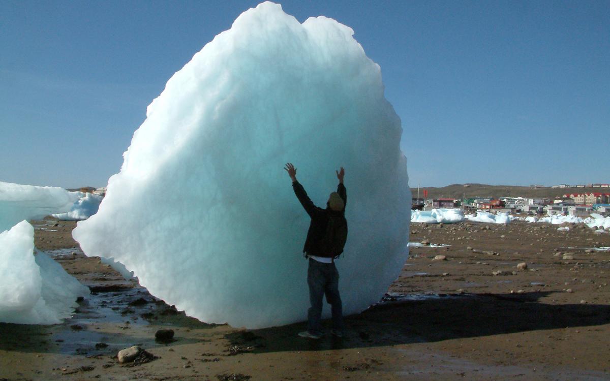 Ice boulders at low tide in Iqaluit. Photo by Herb Mathisen/Up Here