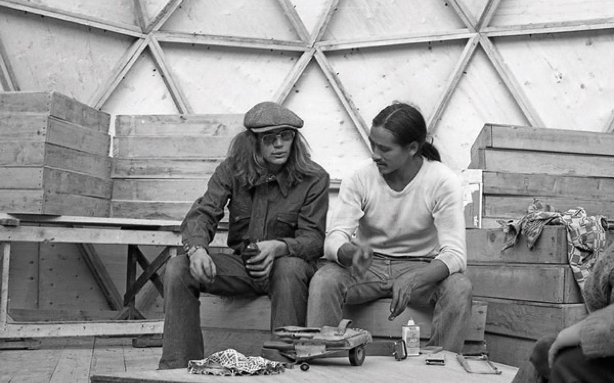 Abraham Anghik Ruben (r) with Bob Carpenter, circa 1977. Photo: Fran Hurcomb