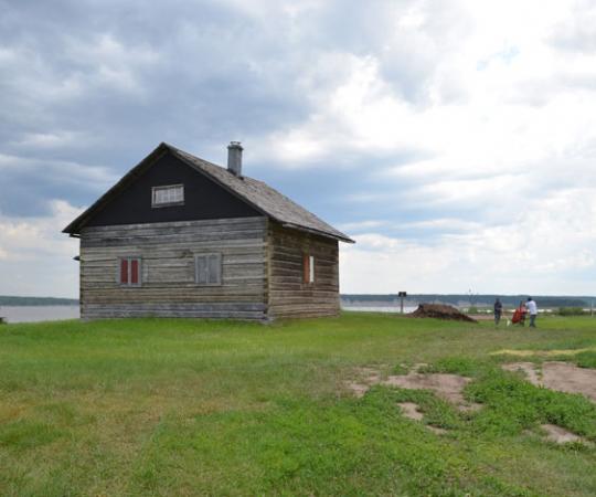 The historic MacPherson House, built in 1936 and located above the flats. Photo Daniel Campbell