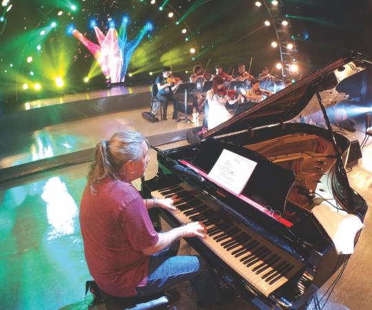 Matthew Lien plays for a crowd