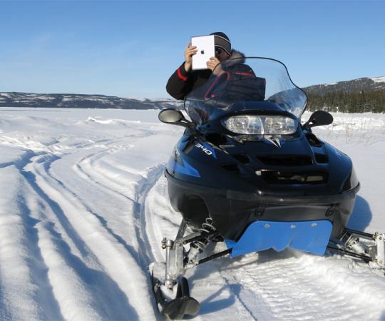 A NEW APP, INUKNET, GIVES NUNATSIAVUMMIUT THE CHANCE TO TRACK THE EVERY-DAY EFFECTS OF CLIMATE CHANGE ON PEOPLE. PHOTO COURTESY ASHLEE CUNSOLO WILLOX