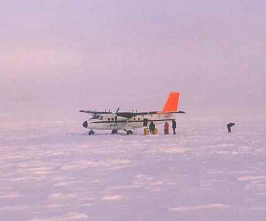 Weldy Phipps pioneered tourism expeditions to the North Pole. Photo by Erik Charlton, (Flying to North Pole) [CC BY 2.0]