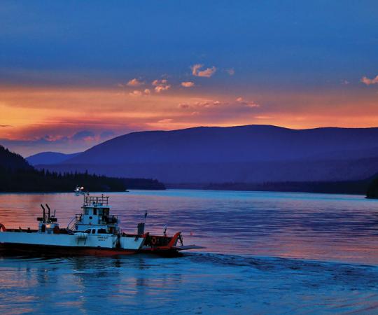 A Yukon River pleasure cruise. Photo courtesy Ayra Fox/Klondike Visitors Association
